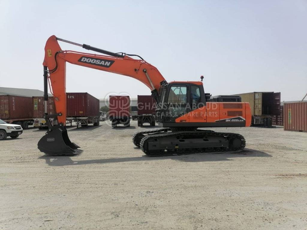 DOOSAN DX225 LCA – CHAIN EXCAVATOR OPERATING WEIGHT 22 TON APPROX. WITH BUCKET 1.08 Cu.M BUCKET ( HEAVY DUTY) MY2022 - Pelle sur chenille: photos 1 DOOSAN DX225 LCA – CHAIN EXCAVATOR OPERATING WEIGHT 22 TON APPROX. WITH BUCKET 1.08 Cu.M BUCKET ( HEAVY DUTY) MY2022 - Pelle sur chenille: photos 1