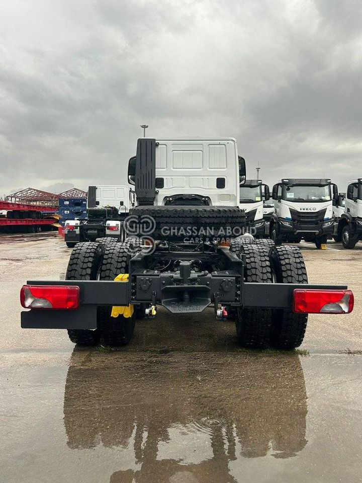 IVECO T-WAY Chassis 6×4 – GVW 33.5 Ton approx. (Tyres 12.00R20) Wheelbase 4200 MY25 - Châssis cabine: photos 3 IVECO T-WAY Chassis 6×4 – GVW 33.5 Ton approx. (Tyres 12.00R20) Wheelbase 4200 MY25 - Châssis cabine: photos 3