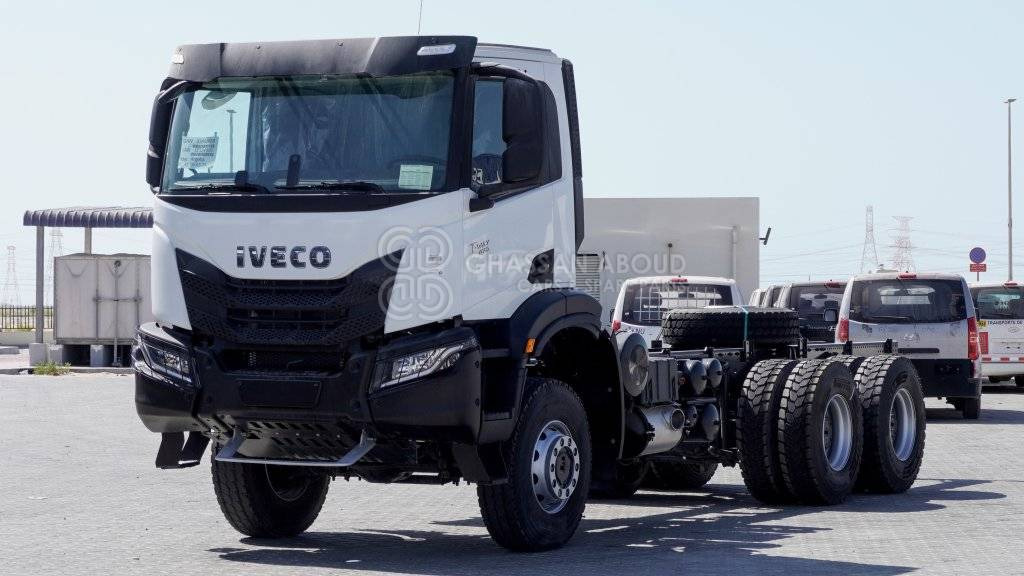 IVECO T-WAY Chassis 6×6 AD380T47WH WHEELBASE 4500 MY25 - Châssis cabine: photos 1 IVECO T-WAY Chassis 6×6 AD380T47WH WHEELBASE 4500 MY25 - Châssis cabine: photos 1