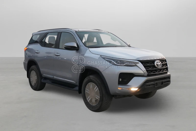 Toyota Fortuner 4x4 - SUV: photos 1 Toyota Fortuner 4x4 - SUV: photos 1