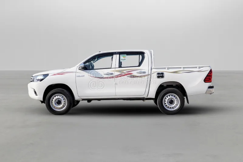 Toyota Hilux 4X4 - Pick-up: photos 4 Toyota Hilux 4X4 - Pick-up: photos 4