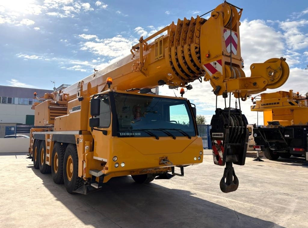 Liebherr LTM 1090-4.2 - Grue tout-terrain: photos 4 Liebherr LTM 1090-4.2 - Grue tout-terrain: photos 4