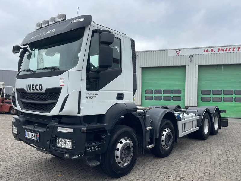 Iveco Trakker 410 PTO, RETARDER, 8x4 , 442000 km! - Tracteur routier: photos 1 Iveco Trakker 410 PTO, RETARDER, 8x4 , 442000 km! - Tracteur routier: photos 1