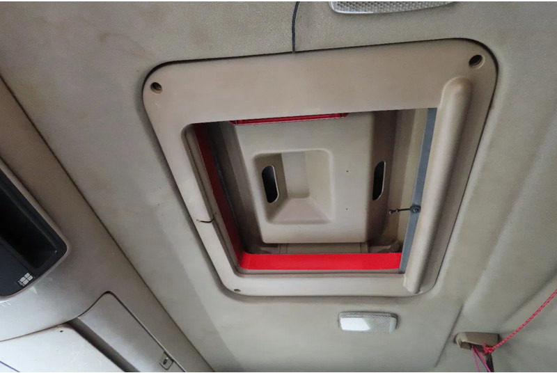 Tracteur routier Scania R420 2 tanks, 2 beds, manual gearbox: photos 12