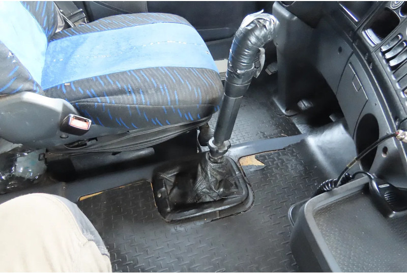 Tracteur routier Scania R420 2 tanks, 2 beds, manual gearbox: photos 8