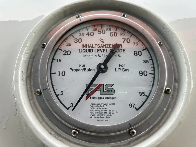 Semi-remorque citerne pour transport de carburant Diversen Fluid, 50.100L, P28BH, Propane, Butan, GAZ, ADR, DP: 06/30: photos 13 Semi-remorque citerne pour transport de carburant Diversen Fluid, 50.100L, P28BH, Propane, Butan, GAZ, ADR, DP: 06/30: photos 13