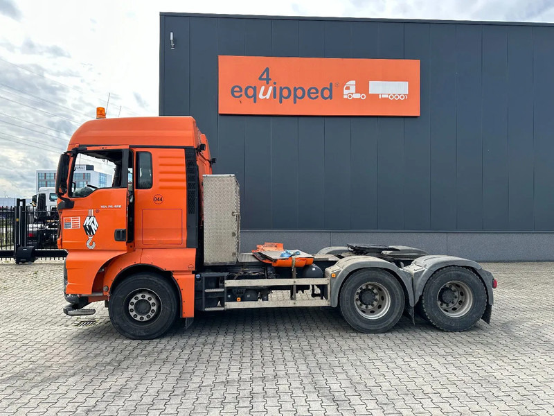 MAN TGX 26.480 6x4, MANUAL GEARBOX, ONLY CABIN DAMAGE, 231.000KM - Tracteur routier: photos 2 MAN TGX 26.480 6x4, MANUAL GEARBOX, ONLY CABIN DAMAGE, 231.000KM - Tracteur routier: photos 2