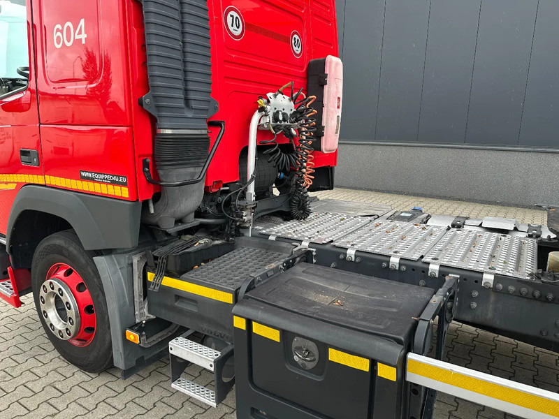 Tracteur routier Volvo FM 460 Globetrotter, Night-Airco, ADR (FL, AT), EURO-6, ALCOA, VEB, 4x available: photos 10 Tracteur routier Volvo FM 460 Globetrotter, Night-Airco, ADR (FL, AT), EURO-6, ALCOA, VEB, 4x available: photos 10