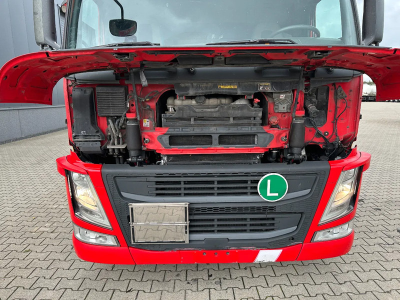 Tracteur routier Volvo FM 460 Globetrotter, Night-Airco, ADR (FL, AT), EURO-6, ALCOA, VEB, 4x available: photos 9 Tracteur routier Volvo FM 460 Globetrotter, Night-Airco, ADR (FL, AT), EURO-6, ALCOA, VEB, 4x available: photos 9