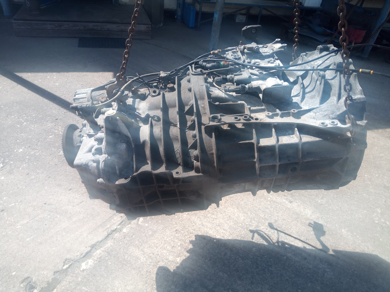 DAF XF106 - Boîte de vitesse: photos 4 DAF XF106 - Boîte de vitesse: photos 4