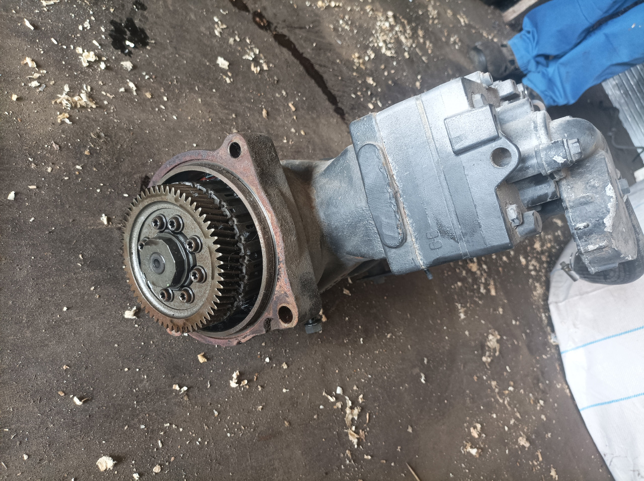 WABCO Scania - Compresseur: photos 3 WABCO Scania - Compresseur: photos 3