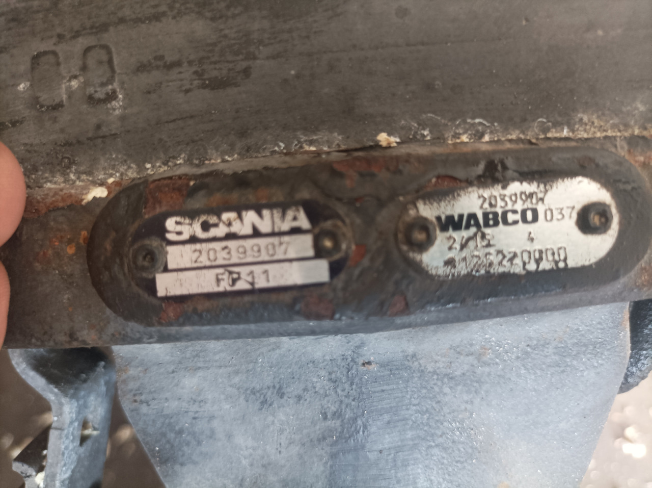 WABCO Scania - Compresseur: photos 1 WABCO Scania - Compresseur: photos 1