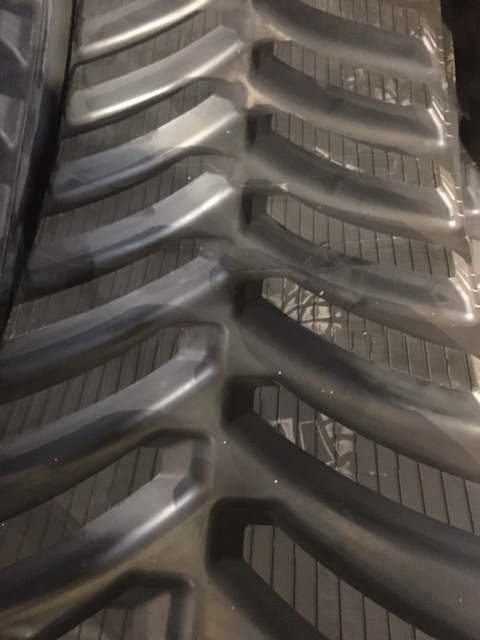 John Deere S600/S700 25"x6"x39 - Chenille pour Moissonneuse-batteuse: photos 5 John Deere S600/S700 25"x6"x39 - Chenille pour Moissonneuse-batteuse: photos 5