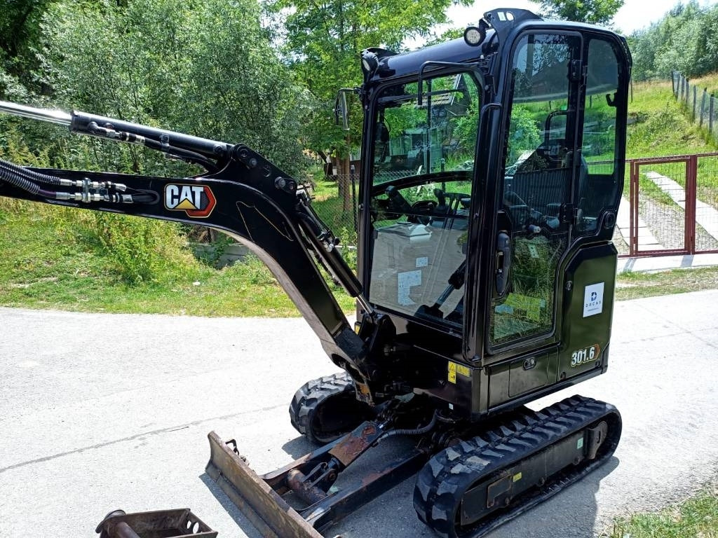 CATERPILLAR 301.6 05A - Mini pelle: photos 3 CATERPILLAR 301.6 05A - Mini pelle: photos 3