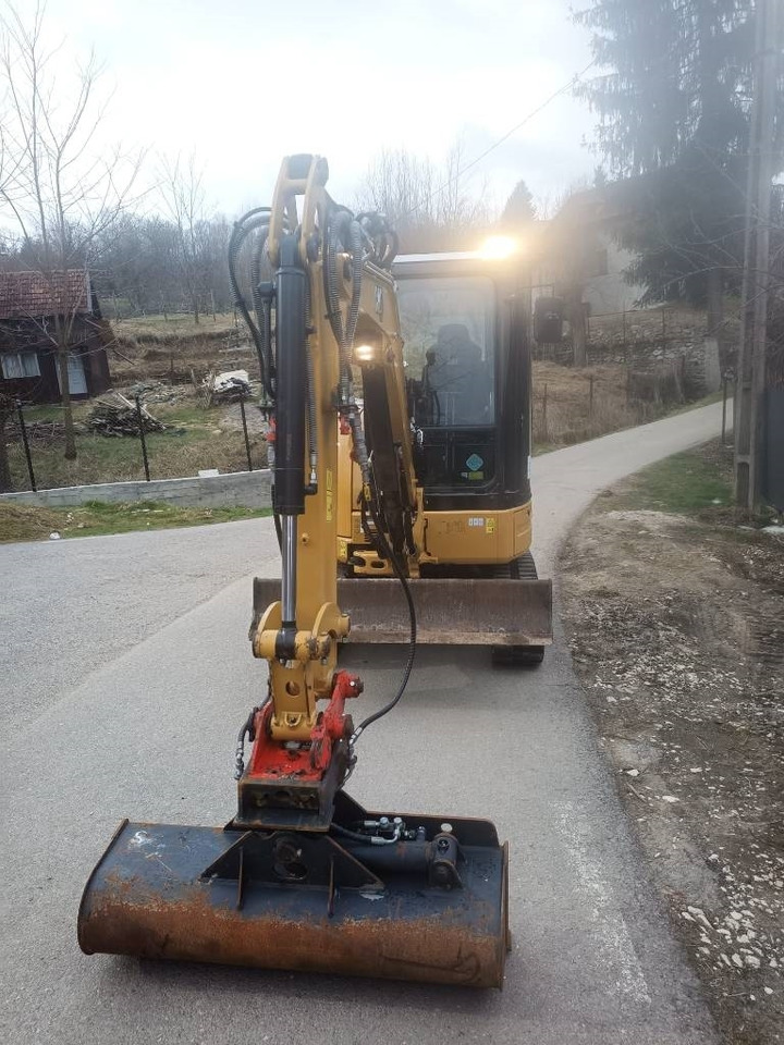 CATERPILLAR 303 ECR - Pelle sur chenille: photos 2 CATERPILLAR 303 ECR - Pelle sur chenille: photos 2
