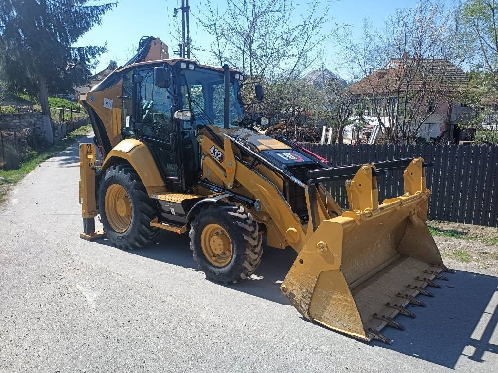 CATERPILLAR 432 07A - Tractopelle: photos 1 CATERPILLAR 432 07A - Tractopelle: photos 1