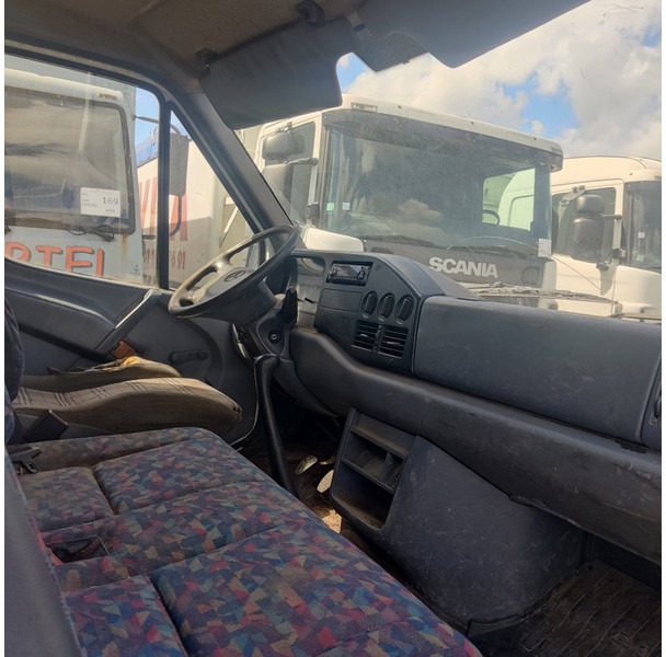 Mercedes-Benz TN-412-DD - Fourgon plateau: photos 5 Mercedes-Benz TN-412-DD - Fourgon plateau: photos 5