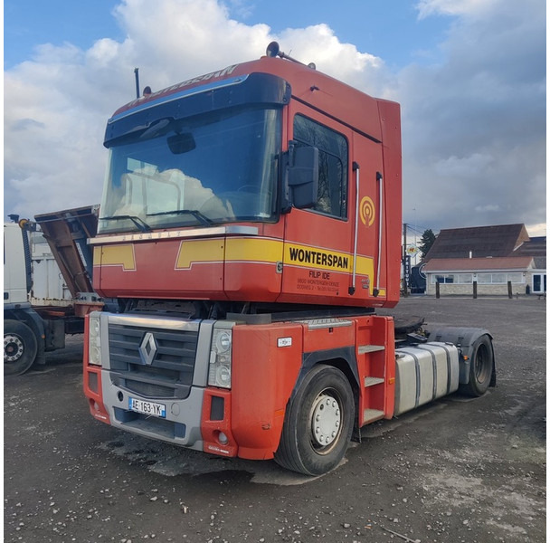 Renault magnum 460 - Tracteur routier: photos 1 Renault magnum 460 - Tracteur routier: photos 1
