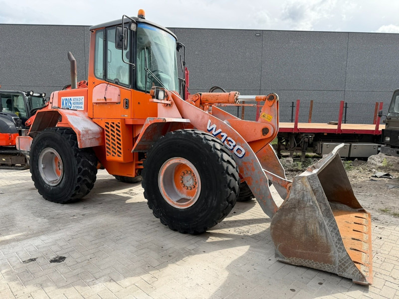 Hitachi W130 4x4 WHEEL LOADER - 13T - 11.082 HOURS - CE - BELGIAN MACHINE - Chargeuse sur pneus: photos 1 Hitachi W130 4x4 WHEEL LOADER - 13T - 11.082 HOURS - CE - BELGIAN MACHINE - Chargeuse sur pneus: photos 1