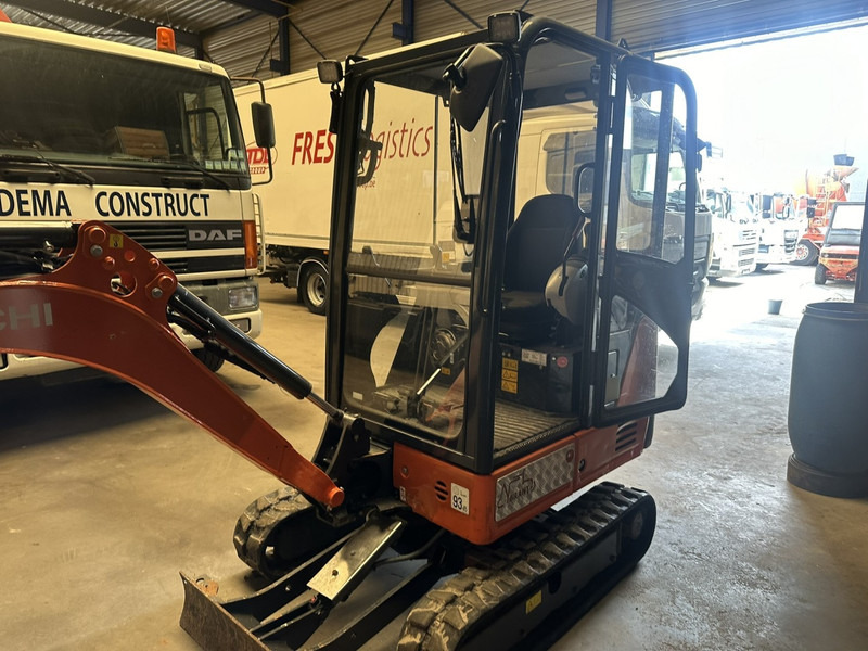 Hitachi ZAXIS ZX19-6 CR 1.9T - 1349H - CABINE - ADJUSTABLE TRACKS - EXTRA HYDR - QUICK HITCH - BE MACHINE - Mini pelle: photos 5 Hitachi ZAXIS ZX19-6 CR 1.9T - 1349H - CABINE - ADJUSTABLE TRACKS - EXTRA HYDR - QUICK HITCH - BE MACHINE - Mini pelle: photos 5