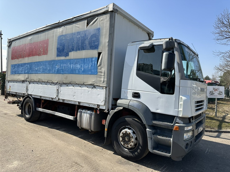 Iveco STRALIS 270 - 190S27 4x2 BACHER RIDELLES / BOX + ALU SIDE BOARDS - 6m90 - MANUAL ZF - EURO 3 - AIR SUSPENSION - Camion à rideaux coulissants: photos 1 Iveco STRALIS 270 - 190S27 4x2 BACHER RIDELLES / BOX + ALU SIDE BOARDS - 6m90 - MANUAL ZF - EURO 3 - AIR SUSPENSION - Camion à rideaux coulissants: photos 1