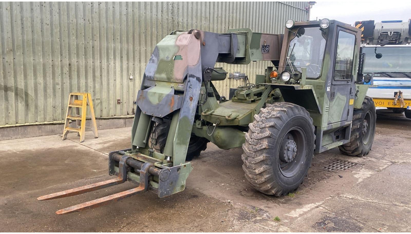 JLG SKYTRAK 6000M 2.7T - 9m - 317h !!! - 6 CYL CUMMINS engine - TOP CONDITION - Chariot télescopique: photos 1 JLG SKYTRAK 6000M 2.7T - 9m - 317h !!! - 6 CYL CUMMINS engine - TOP CONDITION - Chariot télescopique: photos 1