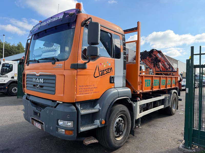 MAN TGA 18.310 4x4 Hydro-drive 2-SEITEN KIPPER + KRAN ATLAS 165 (4x) + RADIO - BE truck - Camion benne, Camion grue: photos 3 MAN TGA 18.310 4x4 Hydro-drive 2-SEITEN KIPPER + KRAN ATLAS 165 (4x) + RADIO - BE truck - Camion benne, Camion grue: photos 3