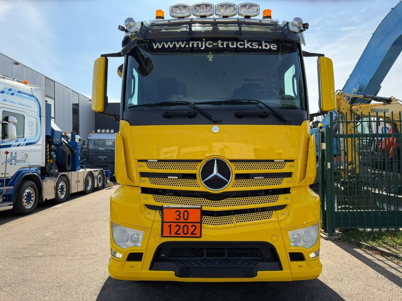 Mercedes-Benz ANTOS 2632 6x2 FUEL TANKER 16.000L - 4 COMP - DIESEL / PETROL - RETARDER - EURO 6 - LIFT / STEERING AXLE - *FULL AIR* - BE TRUCK - Camion citerne: photos 2 Mercedes-Benz ANTOS 2632 6x2 FUEL TANKER 16.000L - 4 COMP - DIESEL / PETROL - RETARDER - EURO 6 - LIFT / STEERING AXLE - *FULL AIR* - BE TRUCK - Camion citerne: photos 2