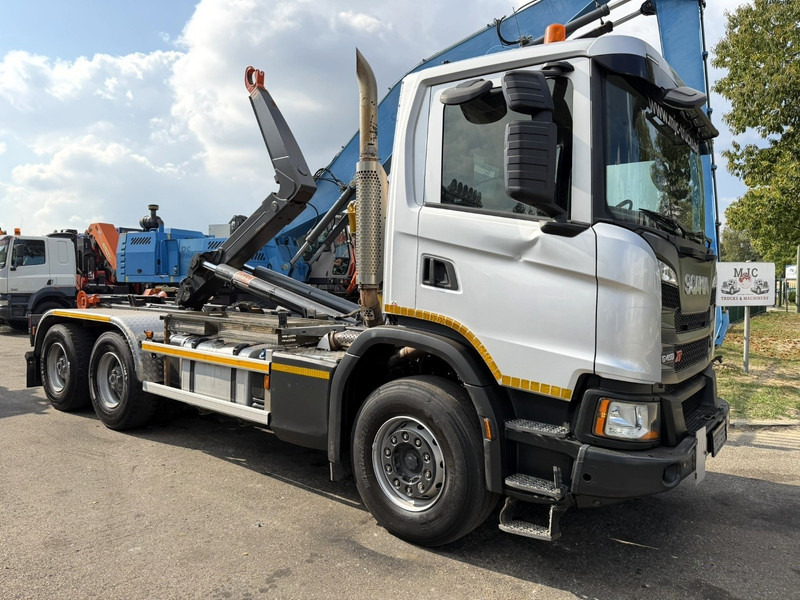 Scania G450 XT 6X4 AJK HAAKSYSTEEM 20T - 5760mm - WB 3m90 - HUB REDUCTION / STEEL SUSPENSION - EURO 6 - BE TRUCK - Camion ampliroll: photos 1 Scania G450 XT 6X4 AJK HAAKSYSTEEM 20T - 5760mm - WB 3m90 - HUB REDUCTION / STEEL SUSPENSION - EURO 6 - BE TRUCK - Camion ampliroll: photos 1