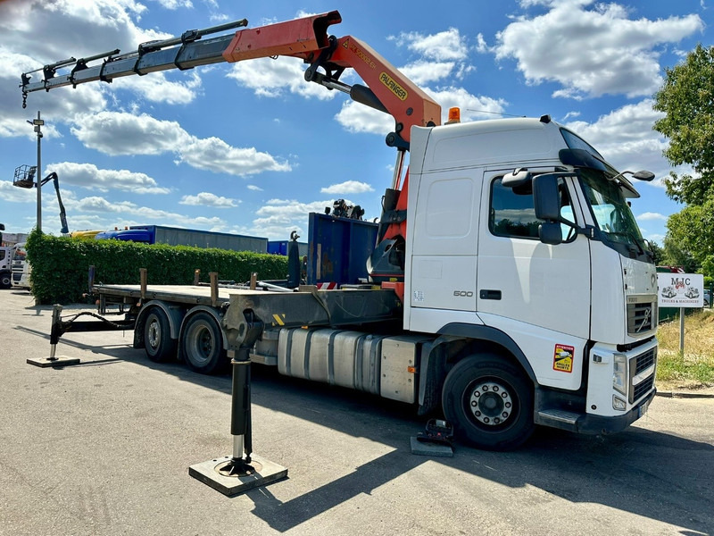 Volvo FH 500 6X2 PRITSCHE + KRAN PALFINGER PK50002 E 5x - RETARDER - PLATFORM 6m20 - TWISTLOCKS 20' - 561.000km - EURO 5 - Camion plateau, Camion grue: photos 2 Volvo FH 500 6X2 PRITSCHE + KRAN PALFINGER PK50002 E 5x - RETARDER - PLATFORM 6m20 - TWISTLOCKS 20' - 561.000km - EURO 5 - Camion plateau, Camion grue: photos 2