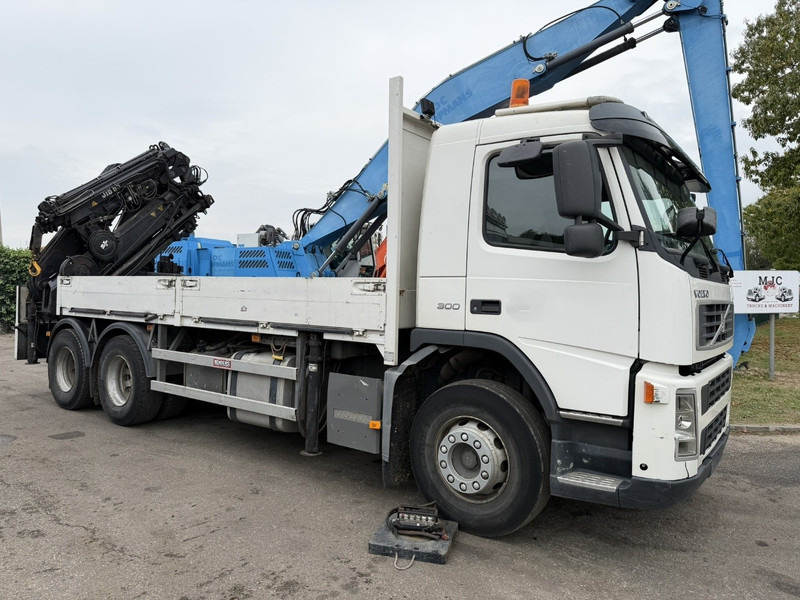 Volvo FM 300 6x4 PRITSCHE + (25.8m!) KRAN HIAB 245 E-5 + JIB 65 X-3 + 2 ME - *228.000km* - MANUAL - A/C - EURO 3 - BELGIAN TRUCK - Camion grue: photos 1 Volvo FM 300 6x4 PRITSCHE + (25.8m!) KRAN HIAB 245 E-5 + JIB 65 X-3 + 2 ME - *228.000km* - MANUAL - A/C - EURO 3 - BELGIAN TRUCK - Camion grue: photos 1