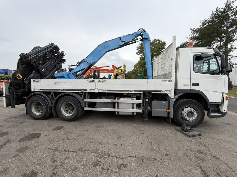 Volvo FM 300 6x4 PRITSCHE + (25.8m!) KRAN HIAB 245 E-5 + JIB 65 X-3 + 2 ME - *228.000km* - MANUAL - A/C - EURO 3 - BELGIAN TRUCK - Camion grue: photos 5 Volvo FM 300 6x4 PRITSCHE + (25.8m!) KRAN HIAB 245 E-5 + JIB 65 X-3 + 2 ME - *228.000km* - MANUAL - A/C - EURO 3 - BELGIAN TRUCK - Camion grue: photos 5