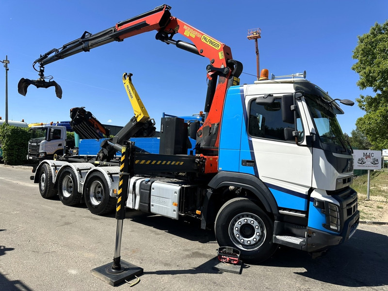 Volvo FMX 460 8x4 TRIDEM HOOKLIFT + CRANE PK 23002 SH + GRABBER / ROTATOR - EURO 6 - LIFT + STEERING AXLE - *374.000km* - EXT BUMPER - Camion ampliroll, Camion grue: photos 1 Volvo FMX 460 8x4 TRIDEM HOOKLIFT + CRANE PK 23002 SH + GRABBER / ROTATOR - EURO 6 - LIFT + STEERING AXLE - *374.000km* - EXT BUMPER - Camion ampliroll, Camion grue: photos 1