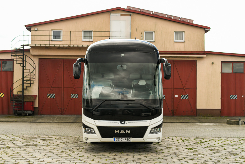 MAN Lion's Coach L R08 Euro VI - Autocar: photos 5 MAN Lion's Coach L R08 Euro VI - Autocar: photos 5
