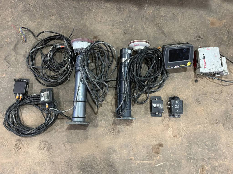 Leica MNS1250 GG GPS - Accessoire pour Engins de chantier: photos 1 Leica MNS1250 GG GPS - Accessoire pour Engins de chantier: photos 1