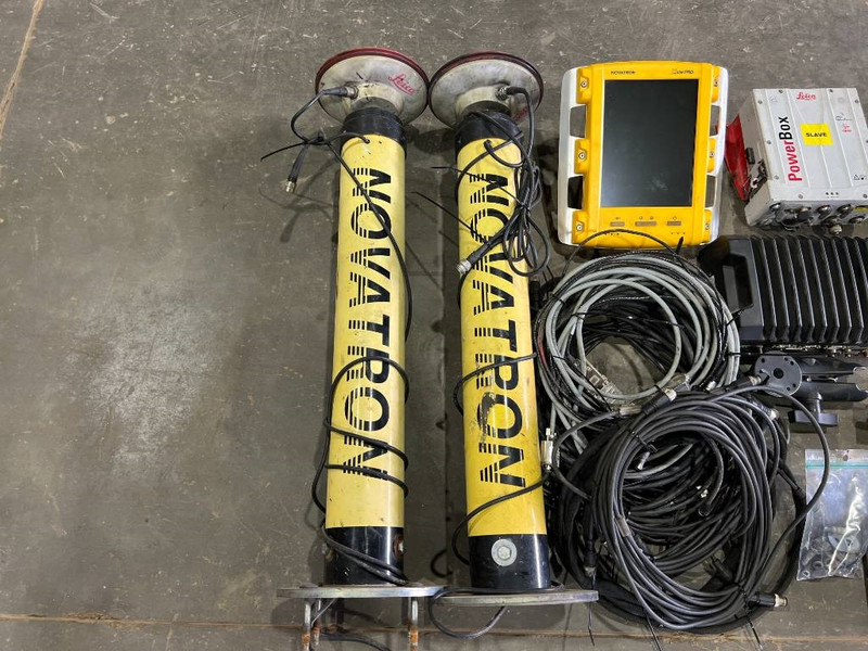 Leica Novatron MNS1250 GG GPS - Accessoire pour Engins de chantier: photos 5 Leica Novatron MNS1250 GG GPS - Accessoire pour Engins de chantier: photos 5