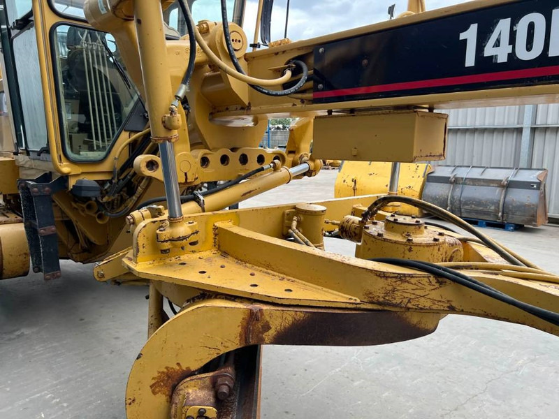 Niveleuse Cat 140H: photos 14 Niveleuse Cat 140H: photos 14