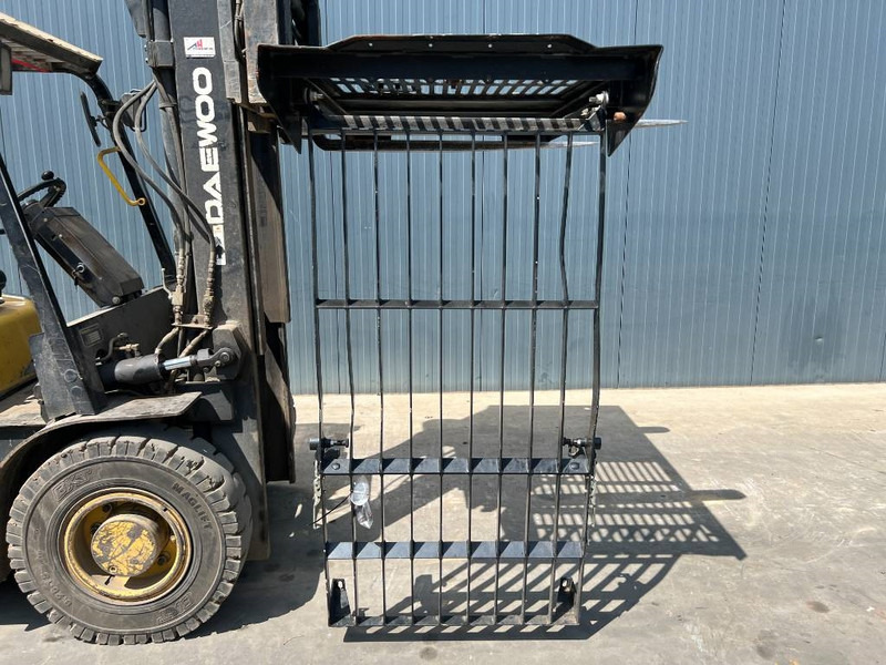 Cat 313E / 320F / 323E / 325F / 329E / 330F / 336E / 3 - Cabine et intérieur pour Engins de chantier: photos 3 Cat 313E / 320F / 323E / 325F / 329E / 330F / 336E / 3 - Cabine et intérieur pour Engins de chantier: photos 3