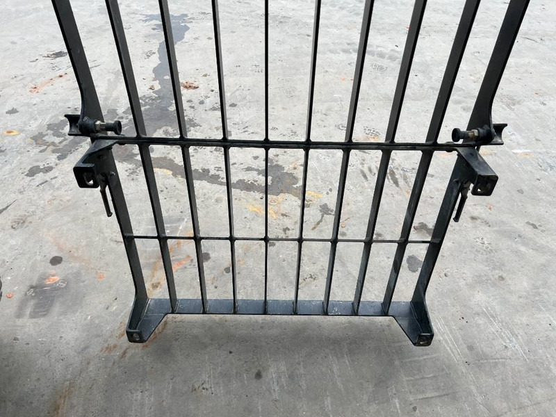 Cat 313E / 320F / 323E / 325F / 329E / 330F / 336E / 3 - Cabine et intérieur pour Engins de chantier: photos 4 Cat 313E / 320F / 323E / 325F / 329E / 330F / 336E / 3 - Cabine et intérieur pour Engins de chantier: photos 4