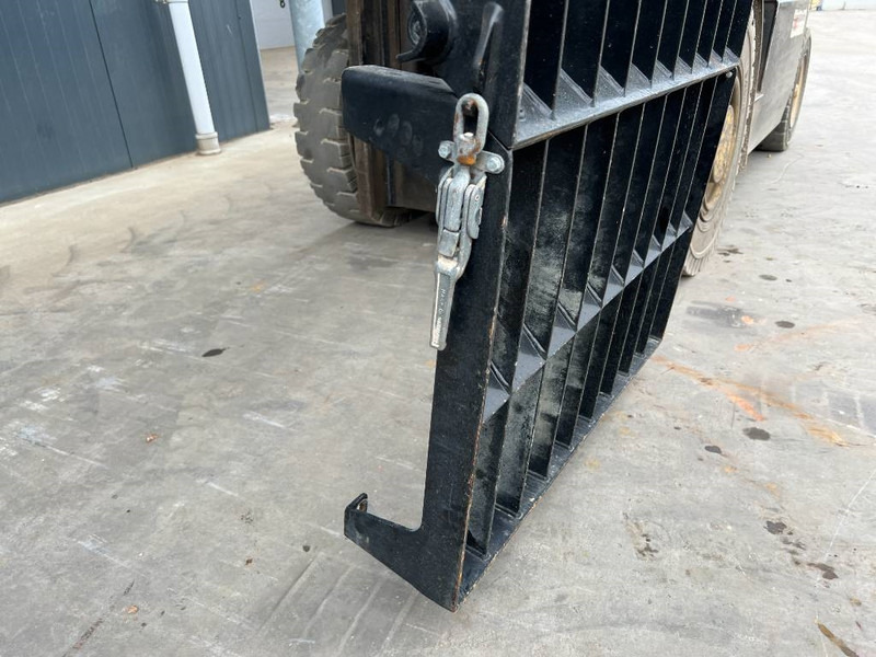 Cat 313E / 320F / 323E / 325F / 329E / 330F / 336E / 3 - Cabine et intérieur pour Engins de chantier: photos 3 Cat 313E / 320F / 323E / 325F / 329E / 330F / 336E / 3 - Cabine et intérieur pour Engins de chantier: photos 3