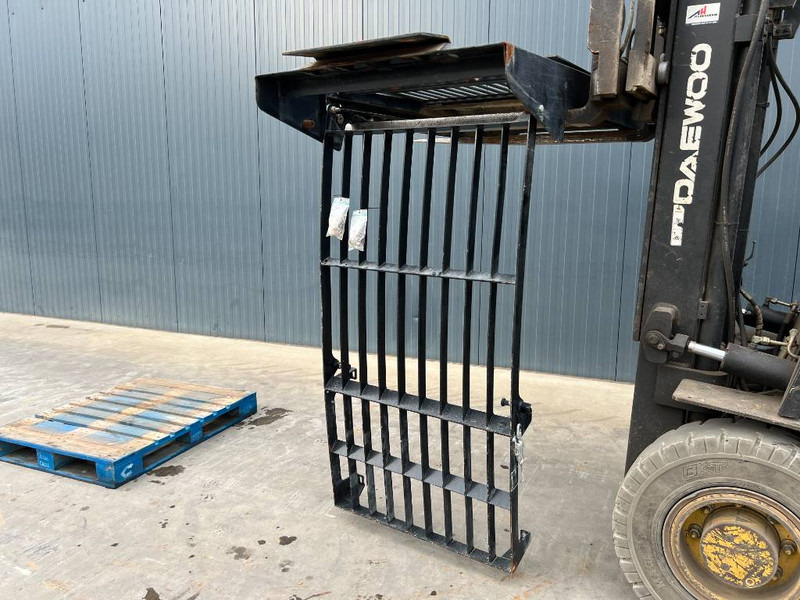 Cat 313E / 320F / 323E / 325F / 329E / 330F / 336E / 3 - Cabine et intérieur pour Engins de chantier: photos 1 Cat 313E / 320F / 323E / 325F / 329E / 330F / 336E / 3 - Cabine et intérieur pour Engins de chantier: photos 1