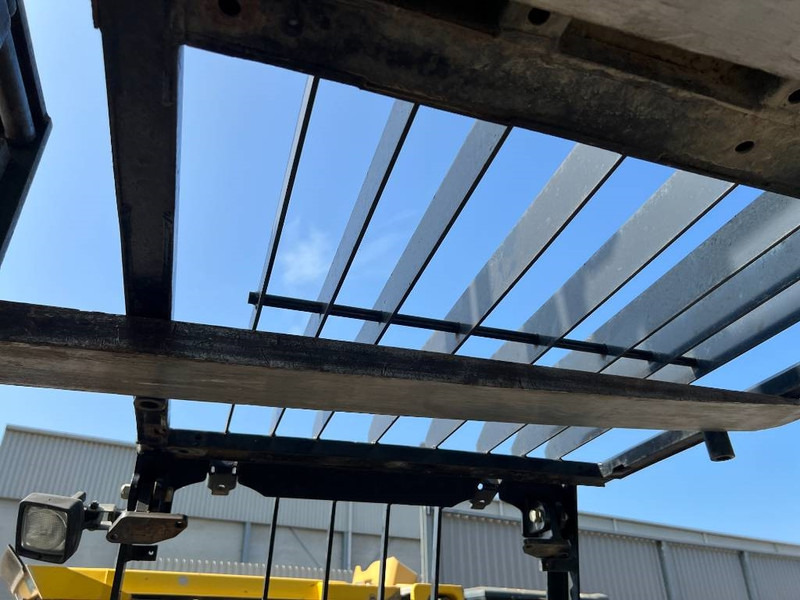 Cat 313E / 320F / 323E / 325F / 329E / 330F / 336E / 3 - Cabine et intérieur pour Engins de chantier: photos 3 Cat 313E / 320F / 323E / 325F / 329E / 330F / 336E / 3 - Cabine et intérieur pour Engins de chantier: photos 3