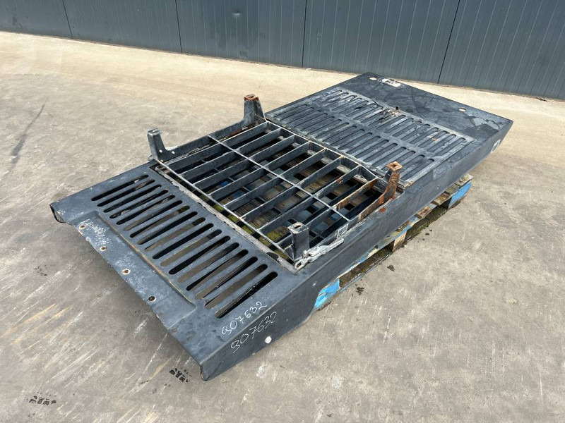 Cat 313E / M315F / 320F / 323E / 325F / 329E/ 330F / 3 - Cabine et intérieur pour Engins de chantier: photos 1 Cat 313E / M315F / 320F / 323E / 325F / 329E/ 330F / 3 - Cabine et intérieur pour Engins de chantier: photos 1