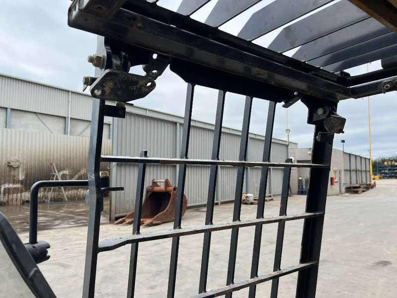 Cat 313E / M315F / 320F / 323E / 325F / 329E / 330F / - Cabine et intérieur pour Engins de chantier: photos 4 Cat 313E / M315F / 320F / 323E / 325F / 329E / 330F / - Cabine et intérieur pour Engins de chantier: photos 4