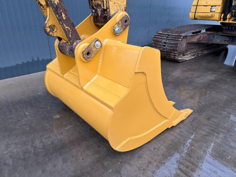 Pelle sur chenille Cat 323D L: photos 13 Pelle sur chenille Cat 323D L: photos 13