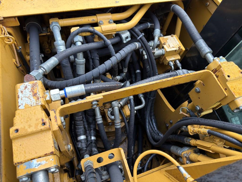 Pelle sur chenille Cat 323D L: photos 20 Pelle sur chenille Cat 323D L: photos 20