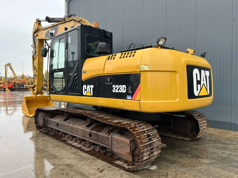 Cat 323D L - Pelle sur chenille: photos 2 Cat 323D L - Pelle sur chenille: photos 2