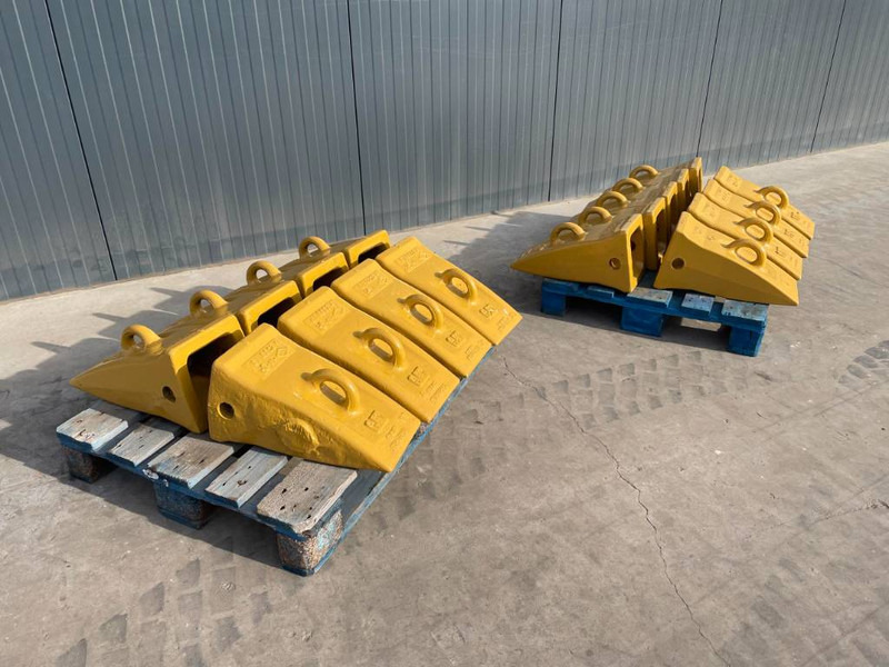 Cat 365 / 374 / 385 / 390 Tips - Godet pour Engins de chantier: photos 1 Cat 365 / 374 / 385 / 390 Tips - Godet pour Engins de chantier: photos 1