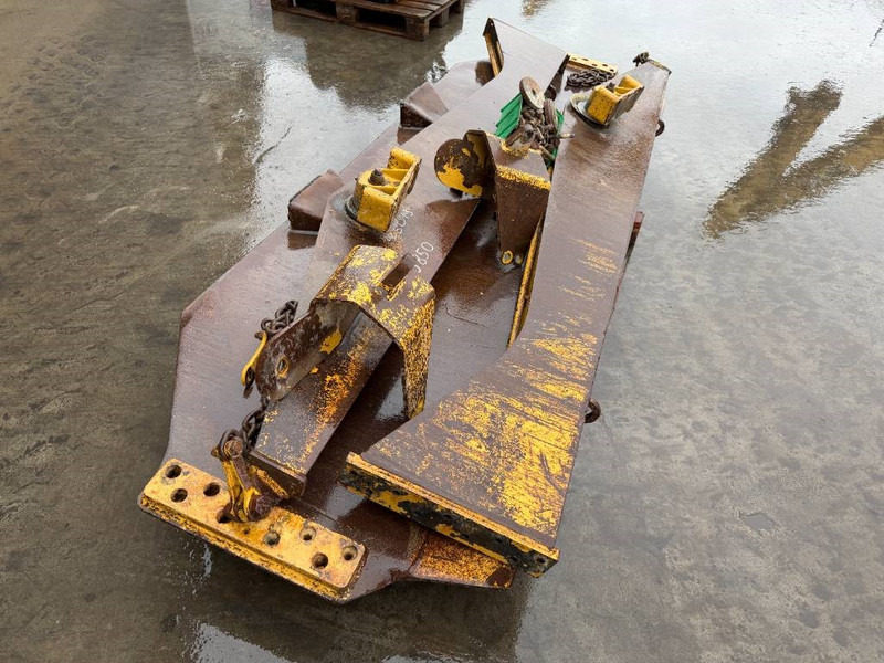 Cat 730 - Hayon élévateur pour Engins de chantier: photos 3 Cat 730 - Hayon élévateur pour Engins de chantier: photos 3