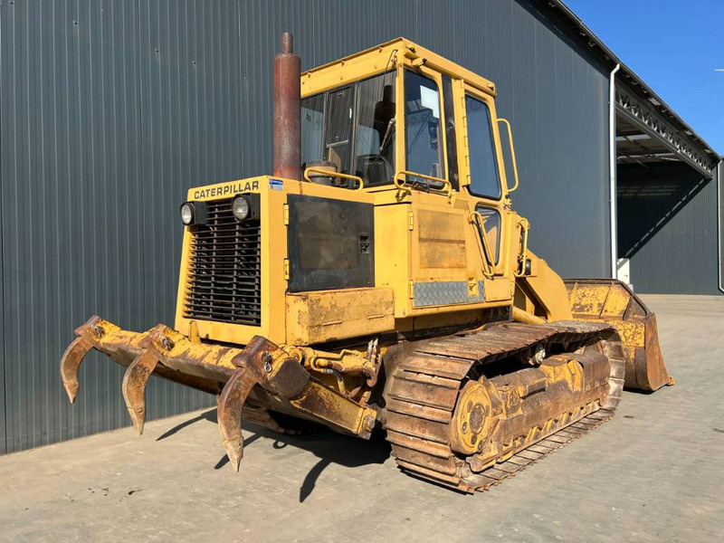 Cat 953 - Ripper - Chargeuse sur chenilles: photos 3 Cat 953 - Ripper - Chargeuse sur chenilles: photos 3
